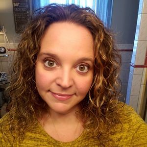 Meet your Posher, Angela